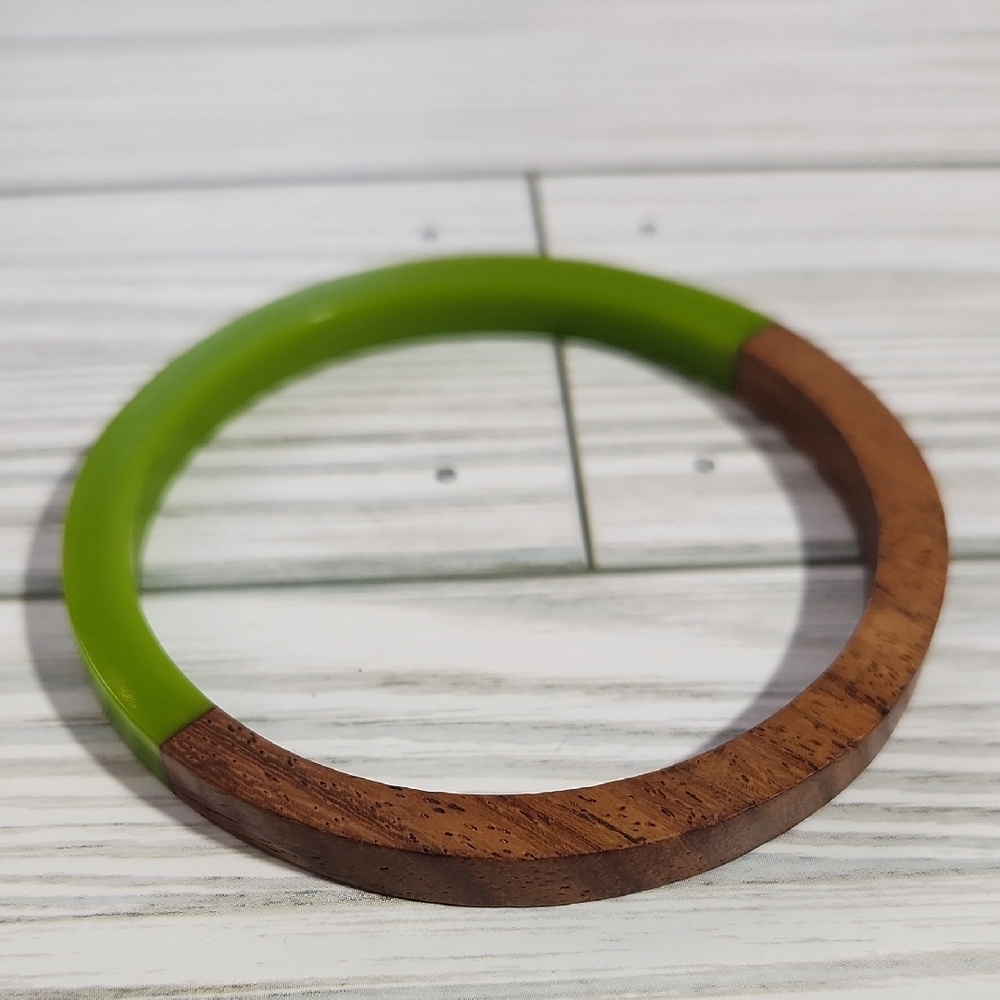 Vintage Wood Grain Green Lucite Bangle Bracelet